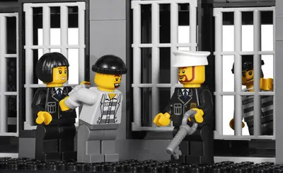 LEGO City 7498 Police Station set, image 9