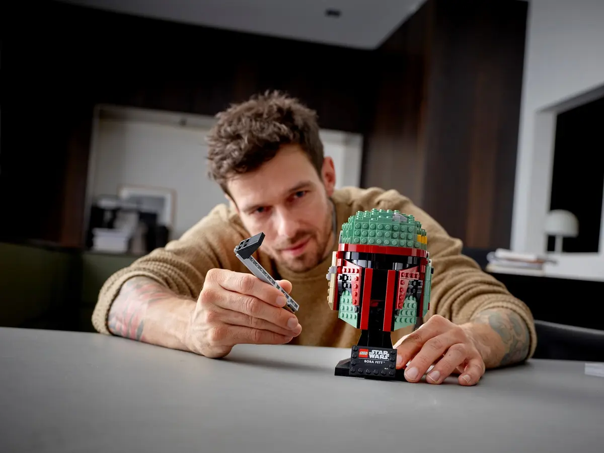 LEGO Star Wars 75277 Boba Fett Helmet set, image 8