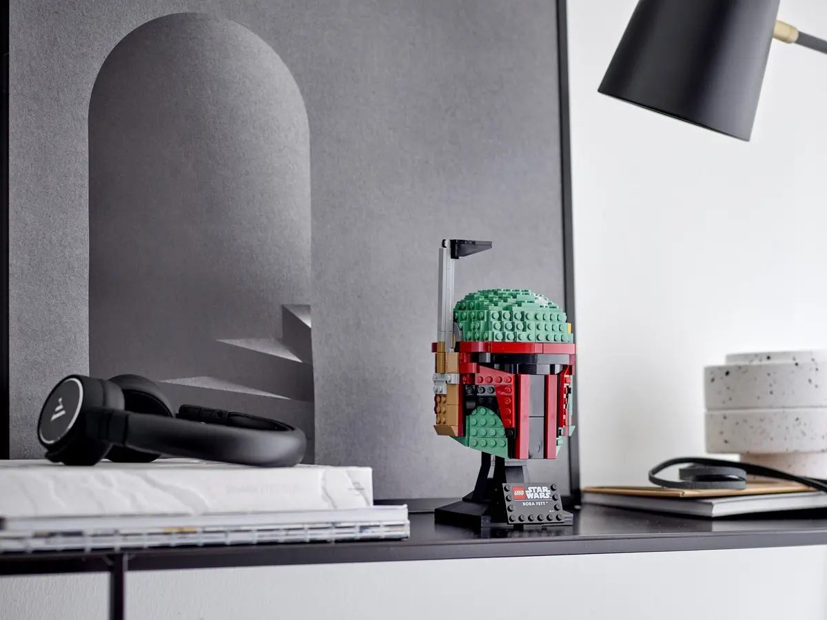 LEGO Star Wars 75277 Boba Fett Helmet set, image 11