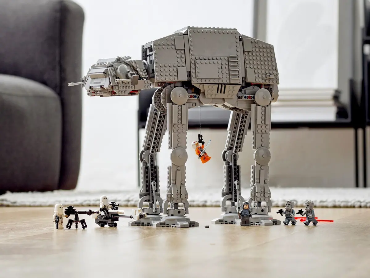 LEGO Star Wars 75288 AT-AT set, image 4