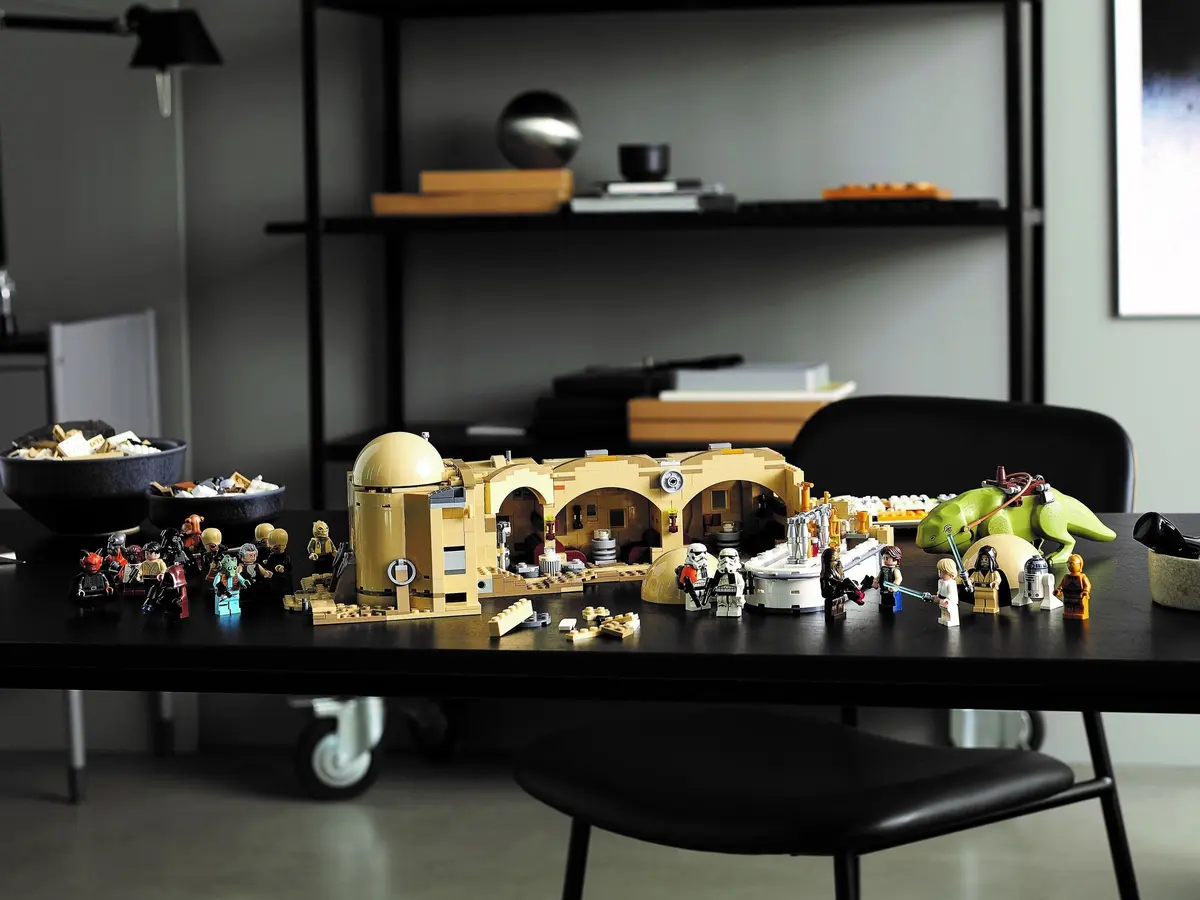 LEGO Star Wars 75290 Mos Eisley Cantina set, image 15