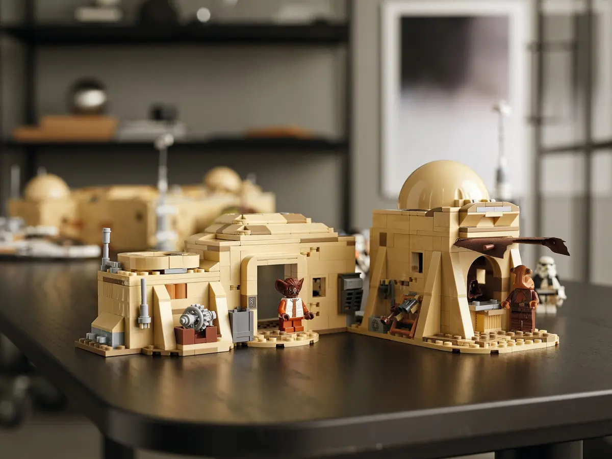 LEGO Star Wars 75290 Mos Eisley Cantina set, image 7