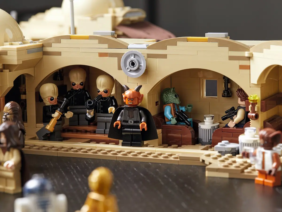 LEGO Star Wars 75290 Mos Eisley Cantina set, image 9