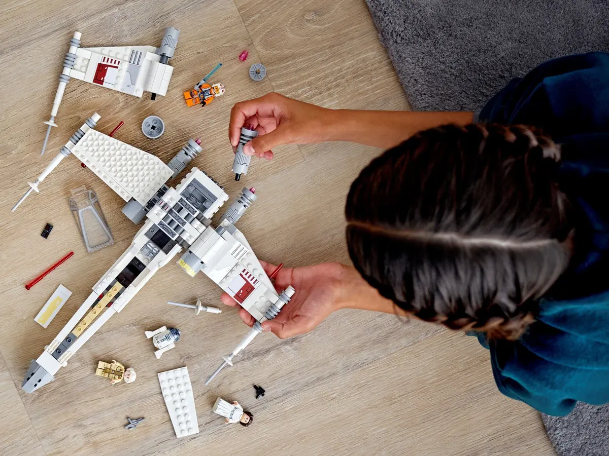 LEGO Star Wars 75301 Luke Skywalker's X-wing Fighter set, image 4
