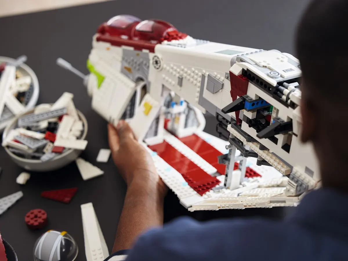 LEGO Star Wars 75309 Republic Gunship set, image 7