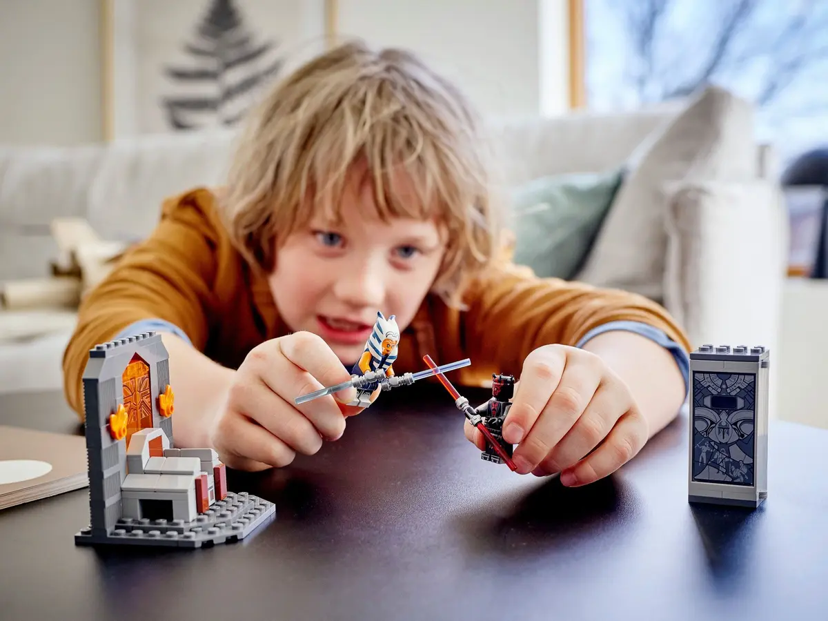 LEGO Star Wars 75310 Duel on Mandalore set, image 4
