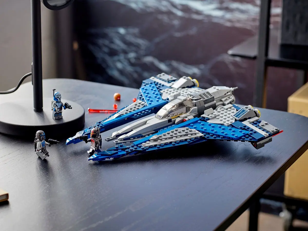 LEGO Star Wars 75316 Mandalorian Starfighter set, image 4