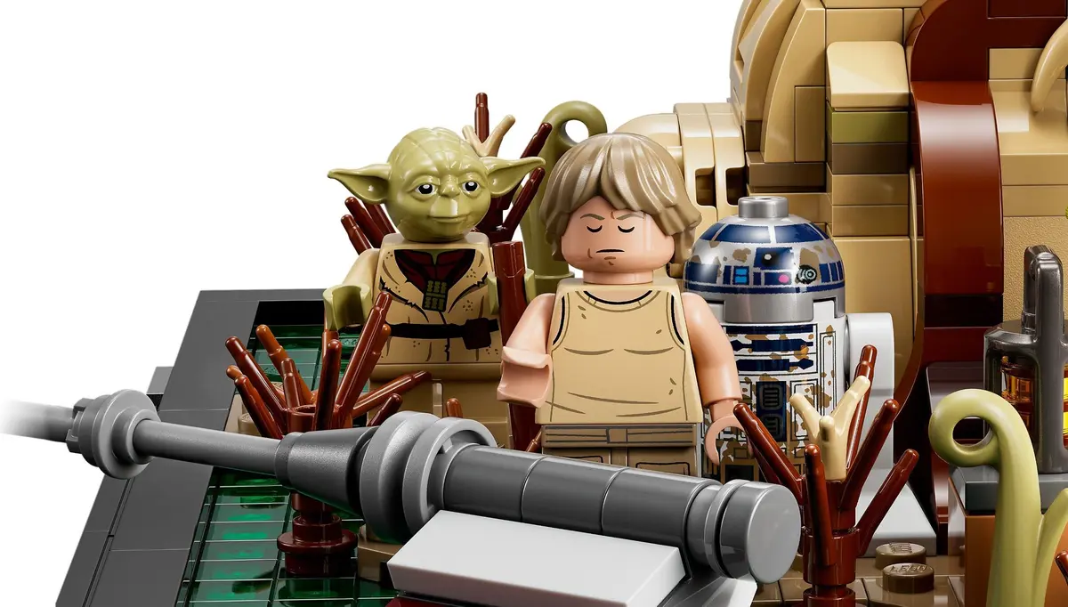 LEGO Star Wars 75330 Dagobah Jedi Training Diorama set, image 5