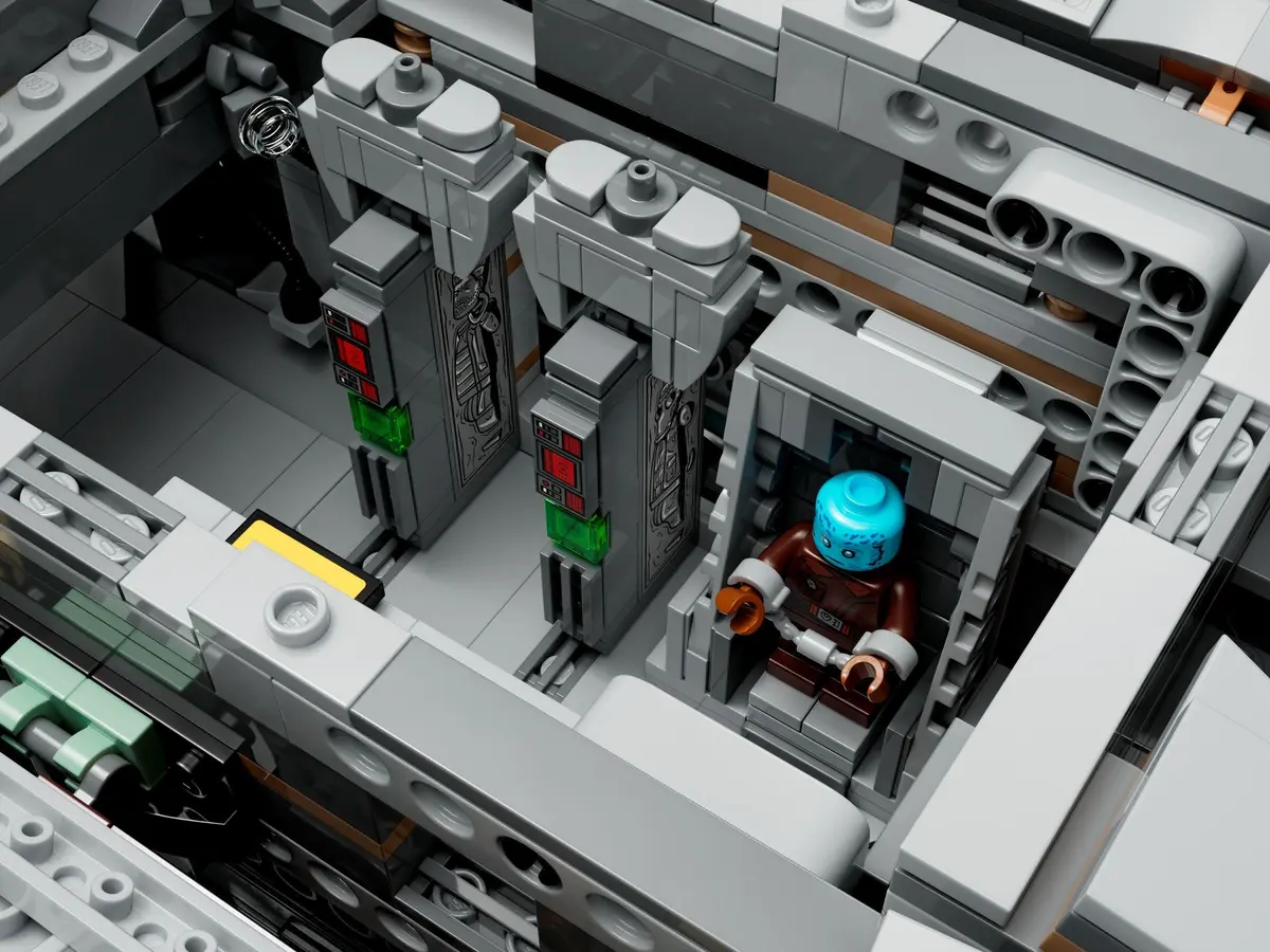 LEGO Star Wars 75331 The Razor Crest set, image 14