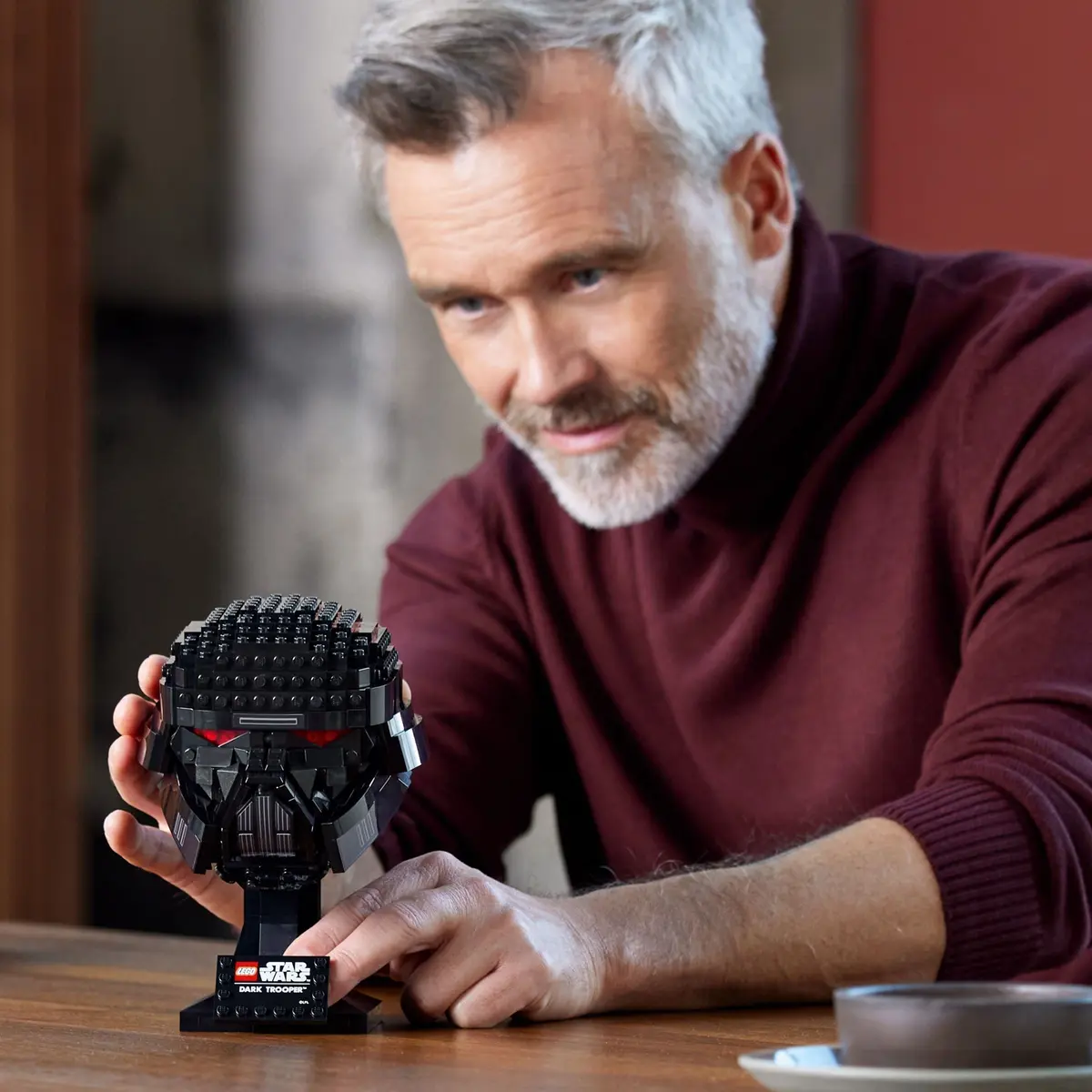 LEGO Star Wars 75343 Dark Trooper Helmet set, image 6
