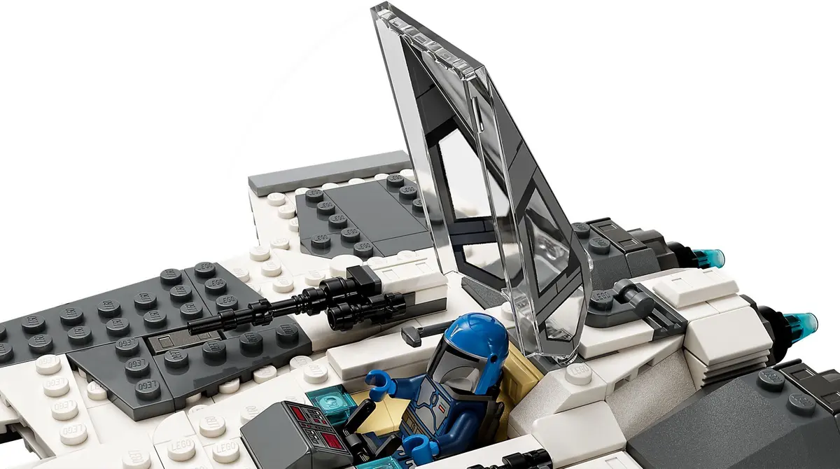 LEGO Star Wars 75348 Mandalorian Fang Fighter vs TIE Interceptor set, image 5