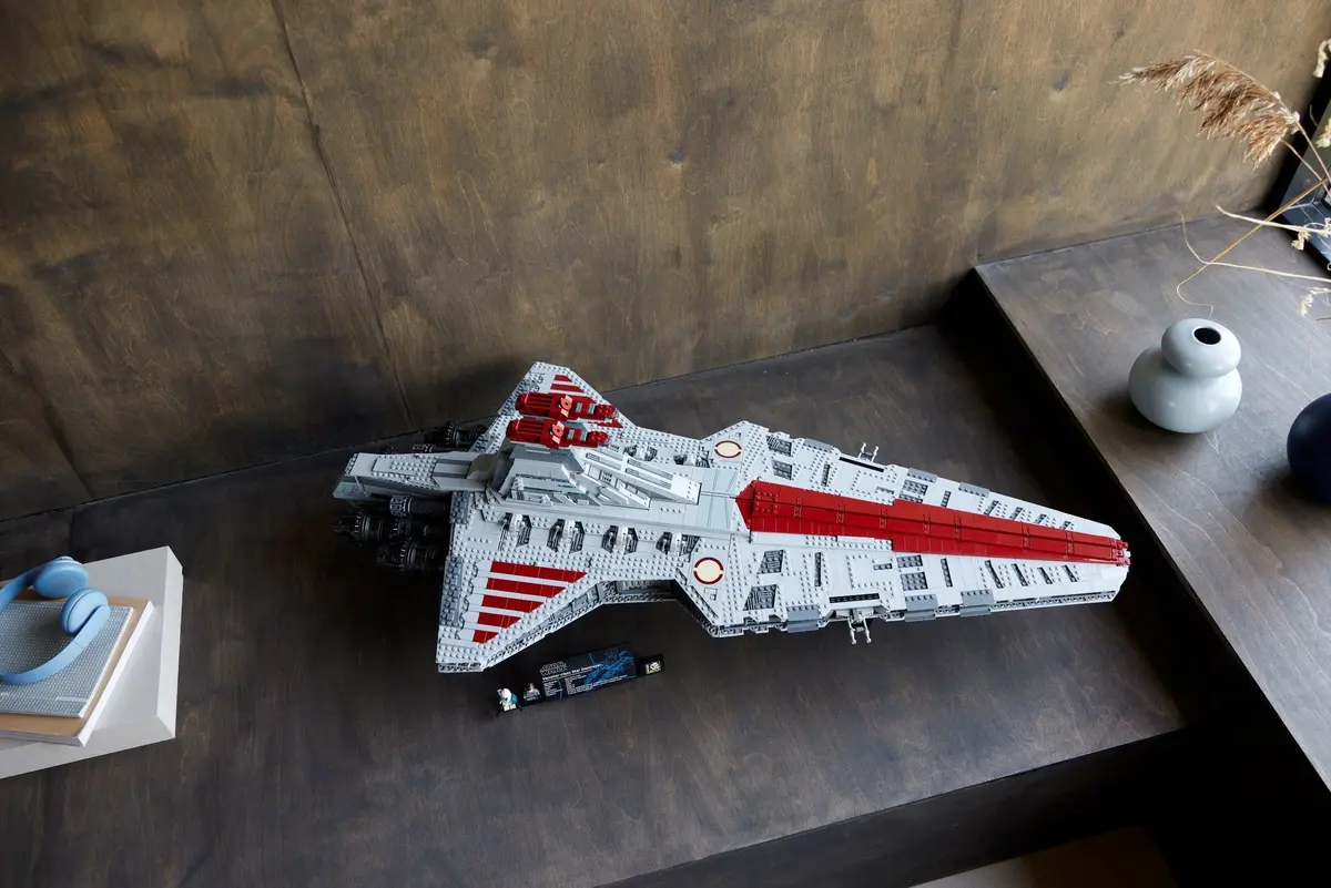 LEGO Star Wars 75367 Venator-class Republic Attack Cruiser set, image 5