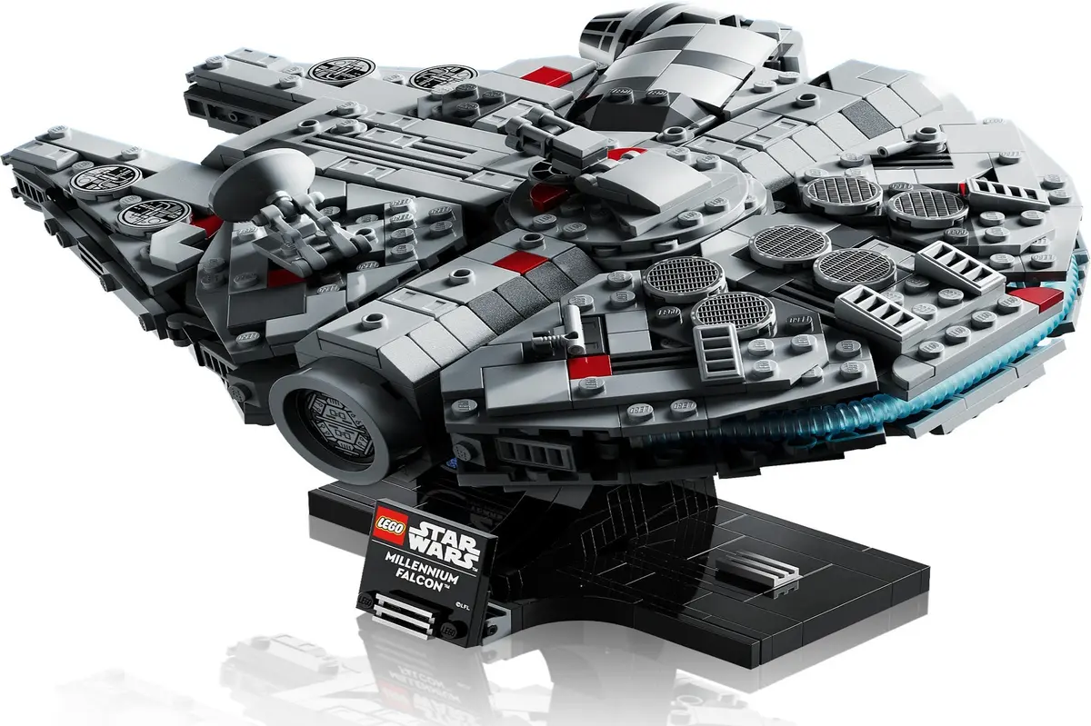 LEGO Star Wars 75375 Millennium Falcon set, image 4