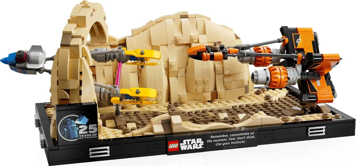LEGO Star Wars 75380 Mos Espa Podrace Diorama set, image 2