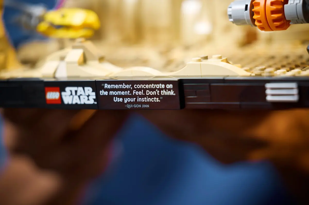 LEGO Star Wars 75380 Mos Espa Podrace Diorama set, image 9