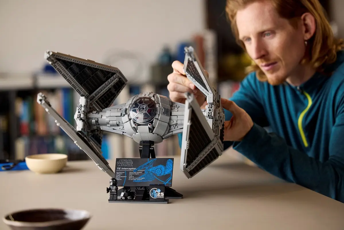 LEGO Star Wars 75382 TIE Interceptor set, image 9