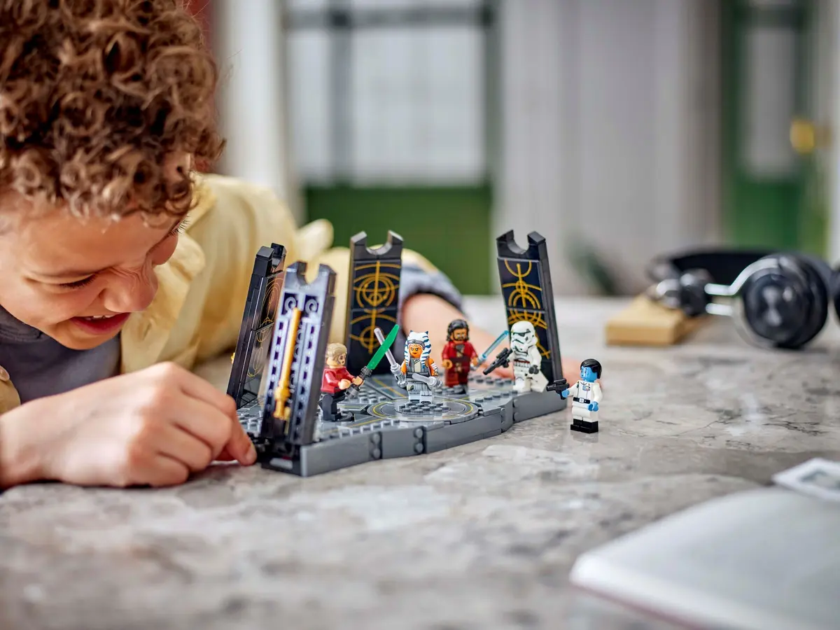 LEGO Star Wars 75385 Ahsoka Tano's Duel on Peridea set, image 5