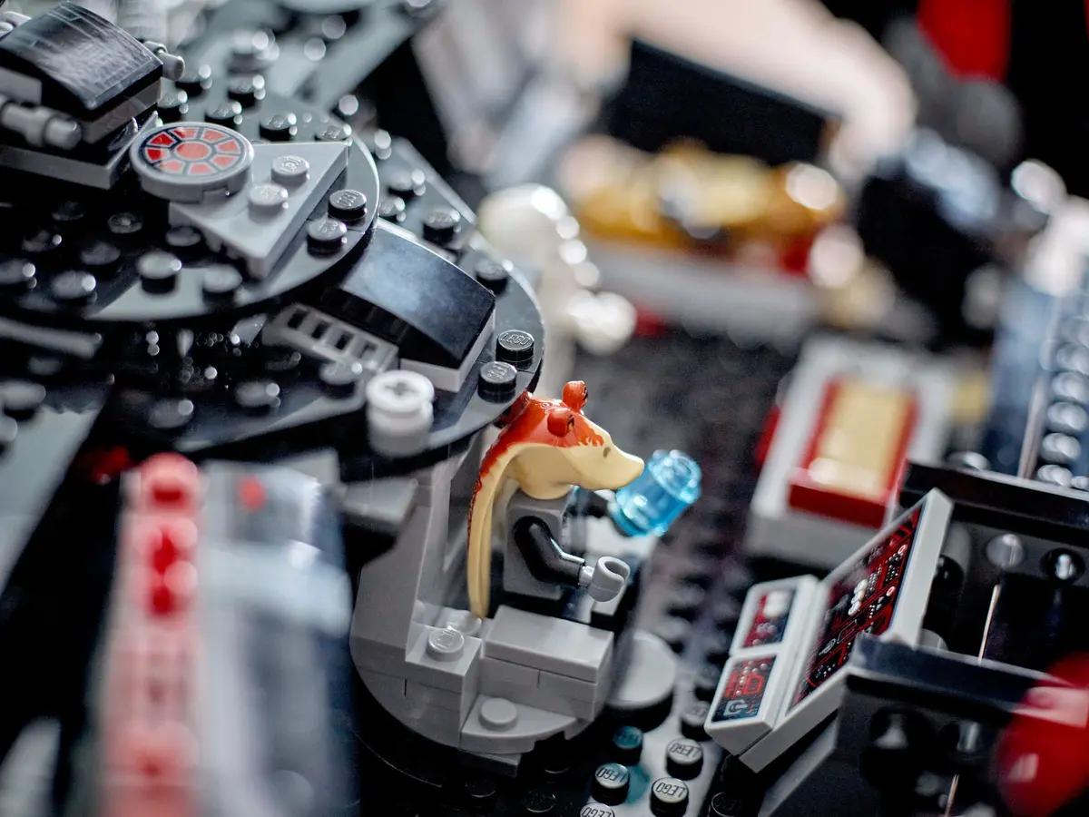 LEGO Star Wars 75389 The Dark Falcon set, image 9