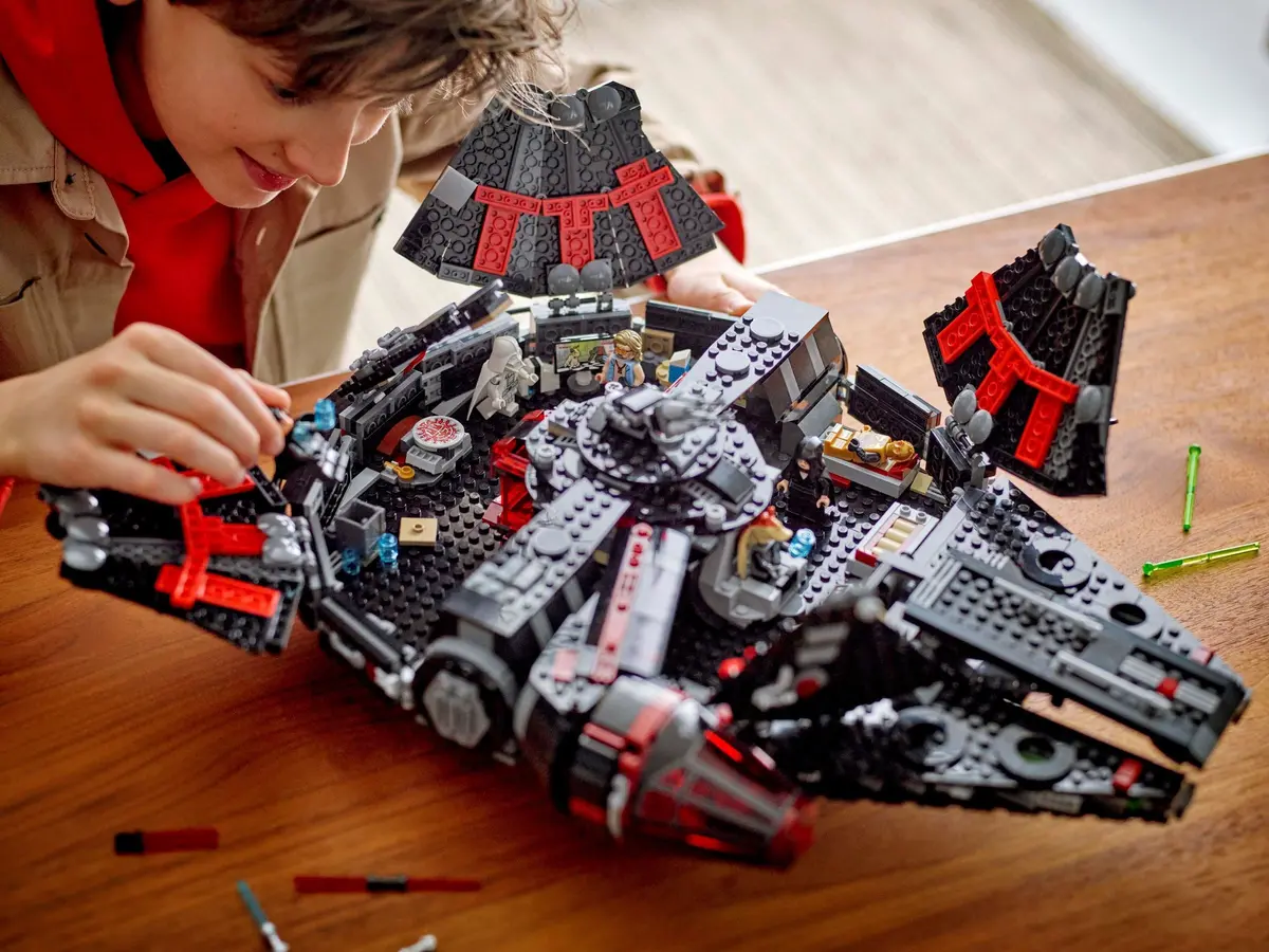 LEGO Star Wars 75389 The Dark Falcon set, image 5