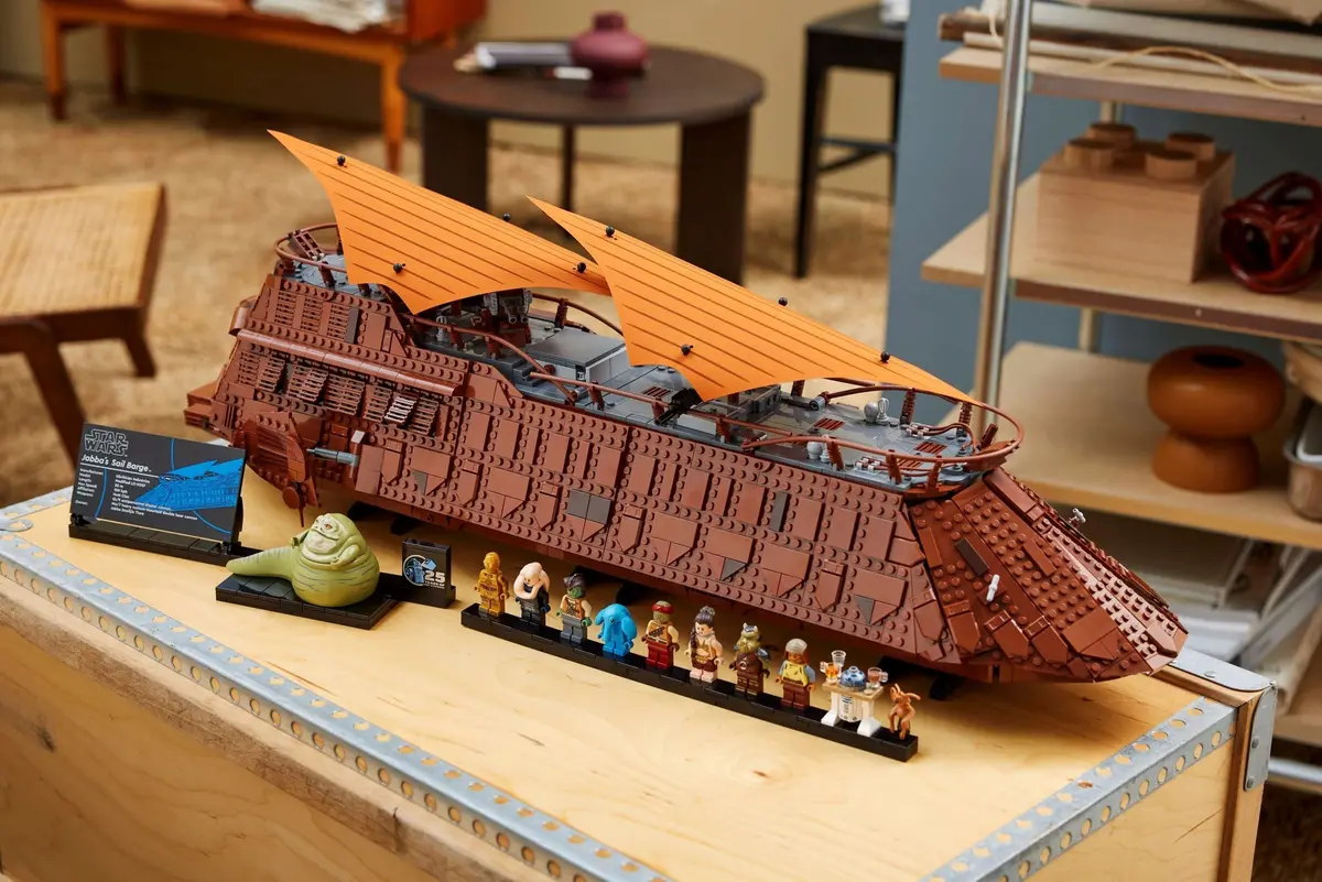 LEGO Star Wars 75397 Jabba's Sail Barge set, image 15