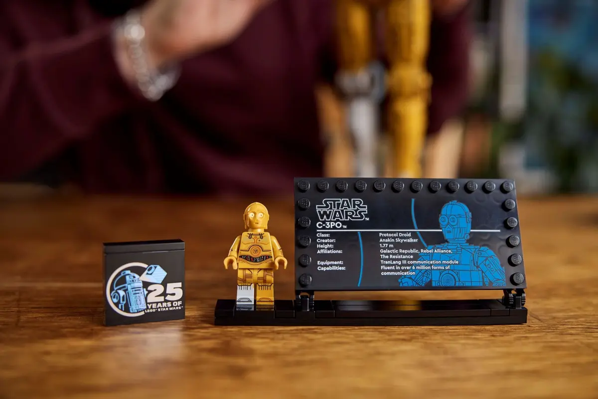 LEGO Star Wars 75398 C-3PO set, image 4