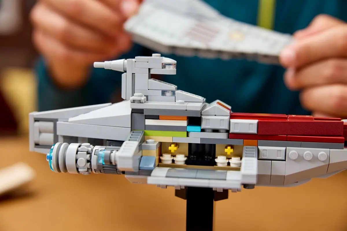 LEGO Star Wars 75404 Acclamator-class Assault Ship set, image 7