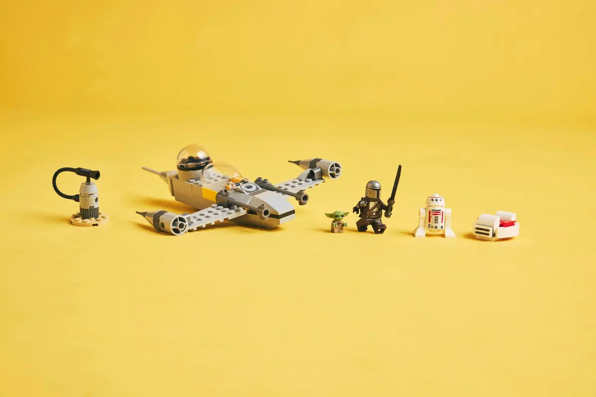 LEGO Star Wars 75410 Mando and Grogu's N-1 Starfighter set, image 6