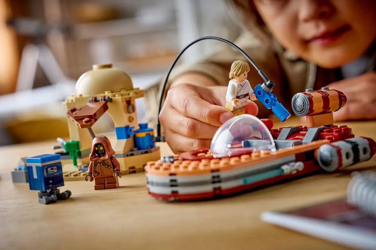 LEGO Star Wars 75420 Luke's Landspeeder set, image 7