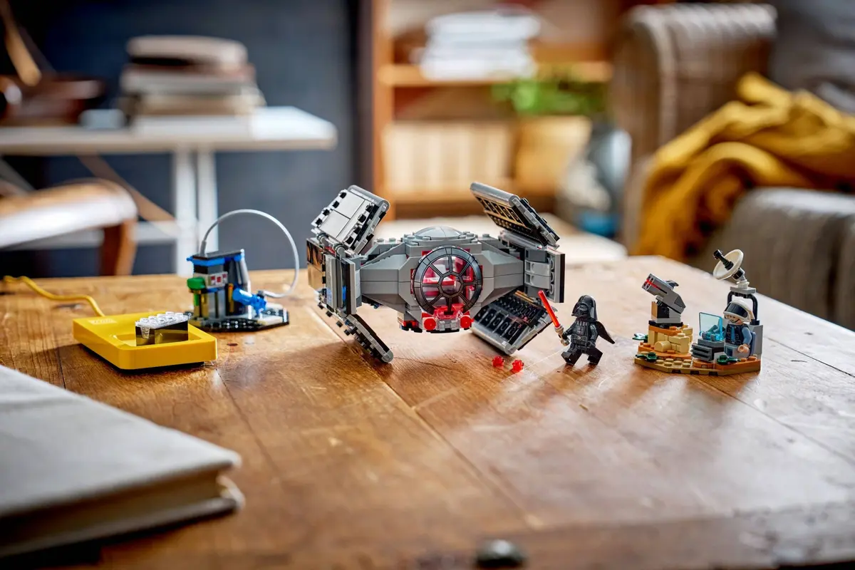 LEGO Star Wars 75421 Darth Vader's TIE Fighter set, image 9