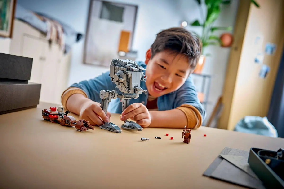LEGO Star Wars 75424 AT-ST Attack on Endor set, image 7