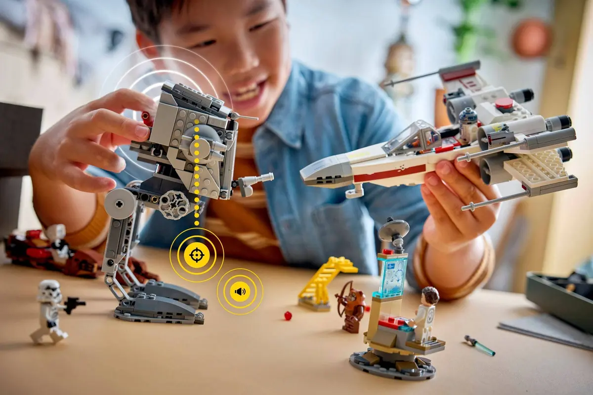LEGO Star Wars 75424 AT-ST Attack on Endor set, image 3