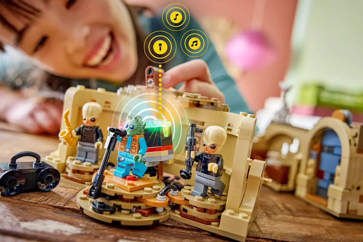 LEGO Star Wars 75425 Mos Eisley Cantina set, image 9