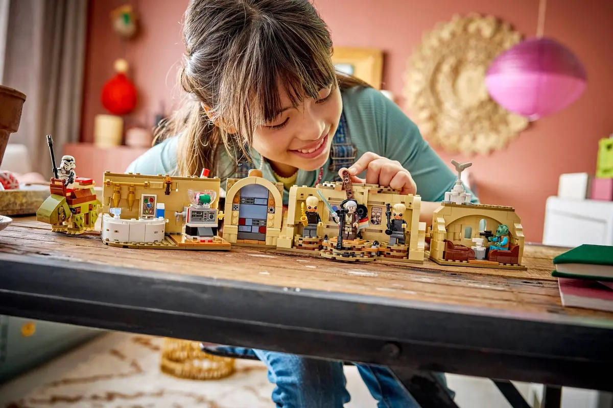 LEGO Star Wars 75425 Mos Eisley Cantina set, image 5