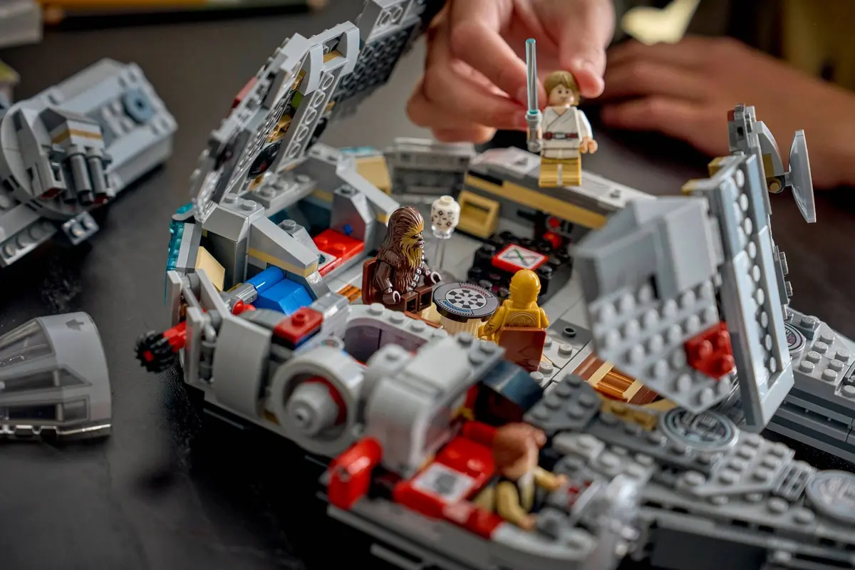 LEGO Star Wars 75426 Millennium Falcon set, image 7
