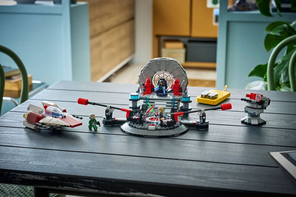LEGO Star Wars 75427 Throne Room Duel & A-wing set, image 10