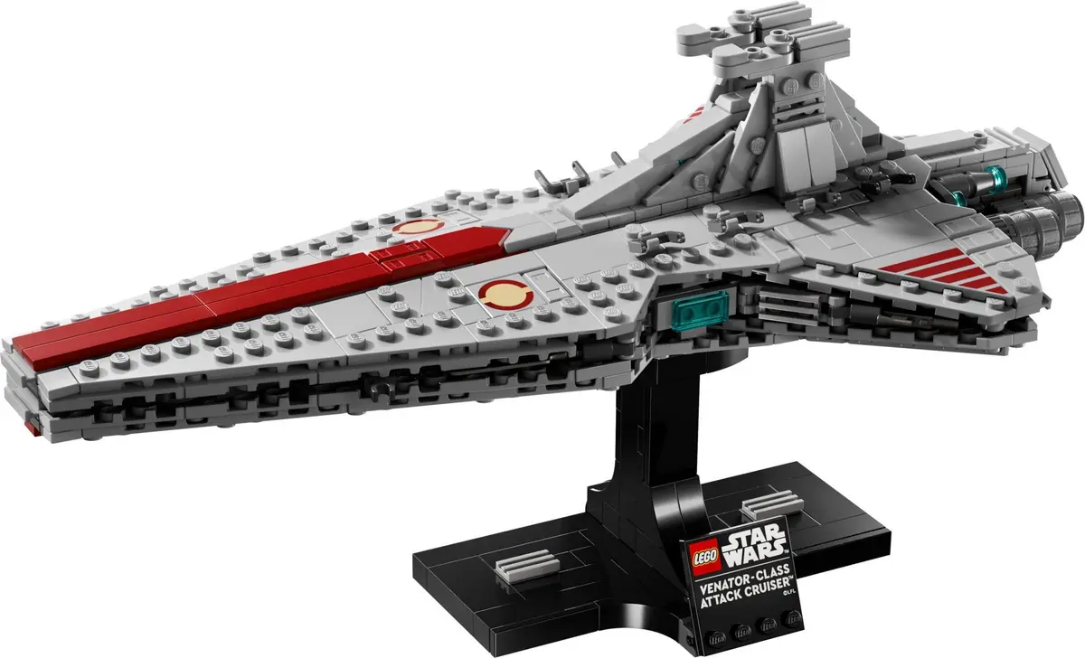 LEGO Star Wars 75441 Venator-class Attack Cruiser set, image 10