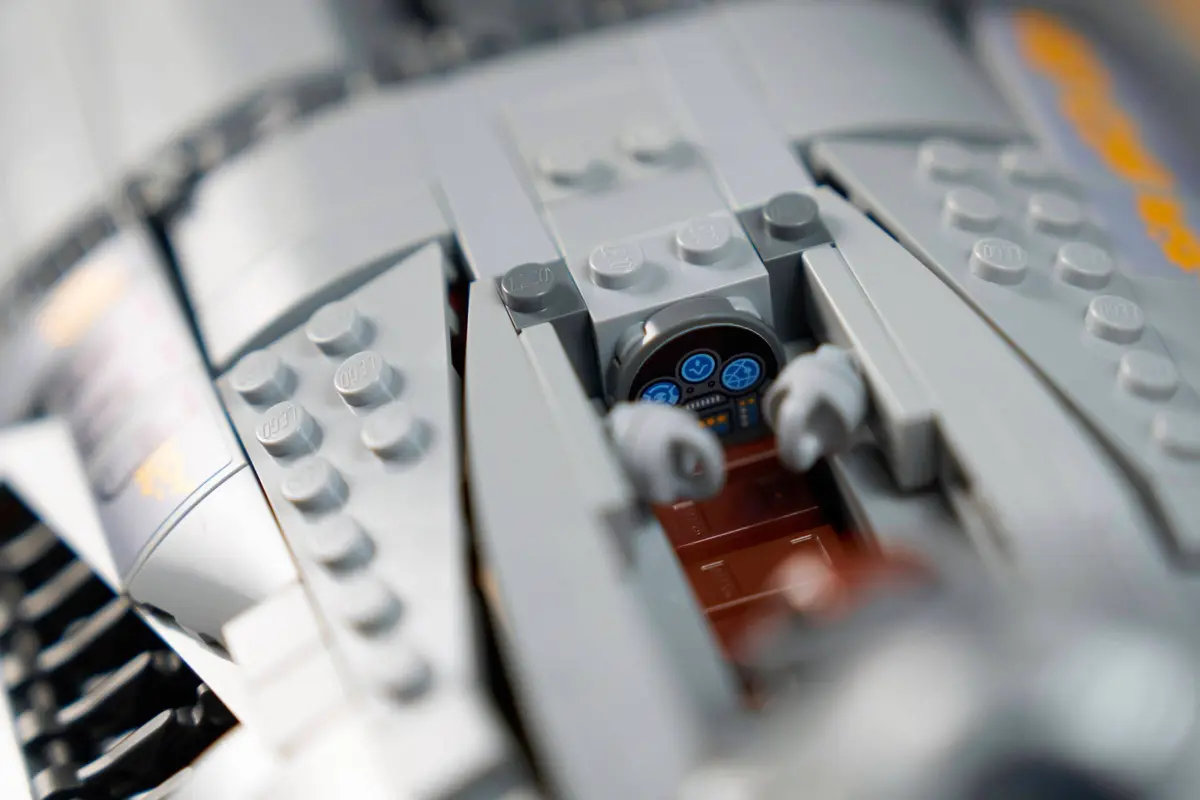 LEGO Star Wars 75442 The Mandalorian's N-1 Starfighter set, image 7
