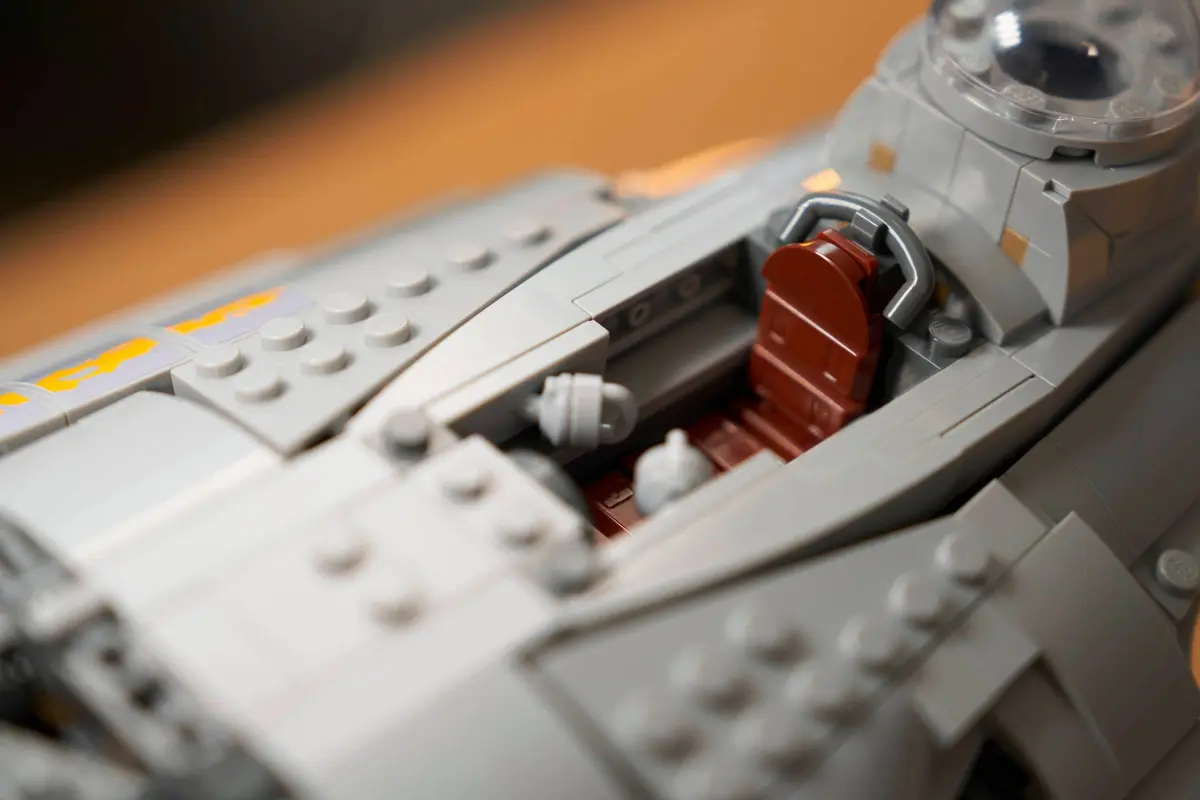 LEGO Star Wars 75442 The Mandalorian's N-1 Starfighter set, image 8