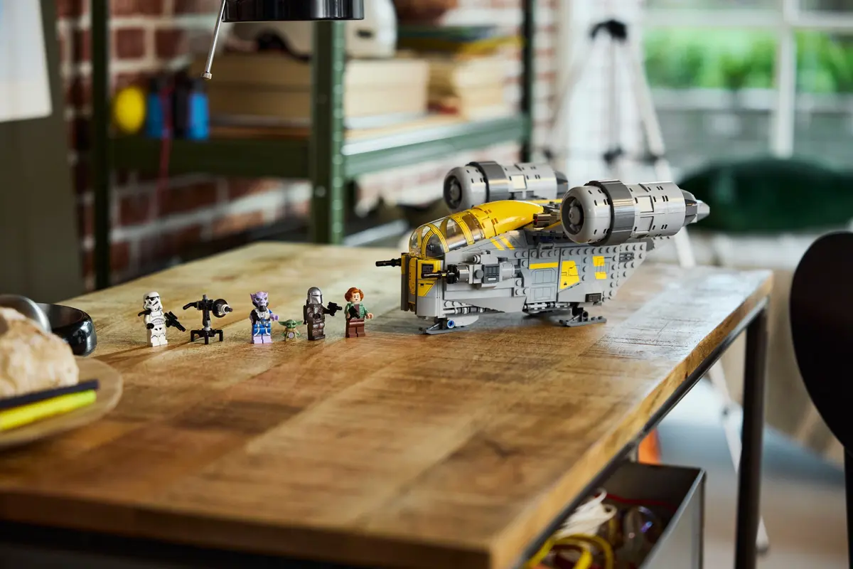 LEGO Star Wars 75447 The Razor Crest set, image 8