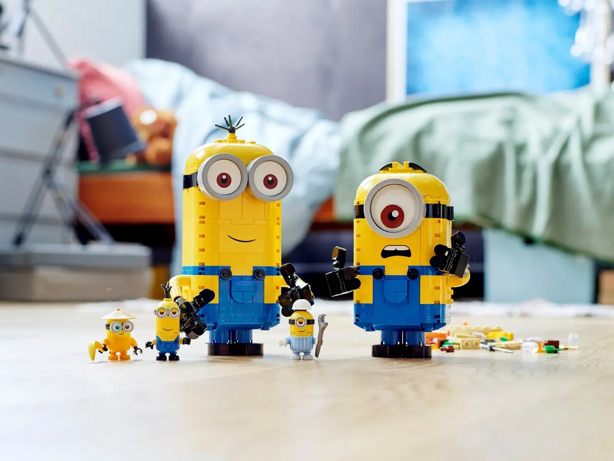 LEGO Despicable Me 75551 Brick-built Minions and their Lair set, image 4