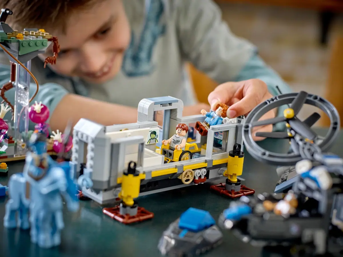 LEGO Avatar 75573 Floating Mountains: Site 26 & RDA Samson set, image 3