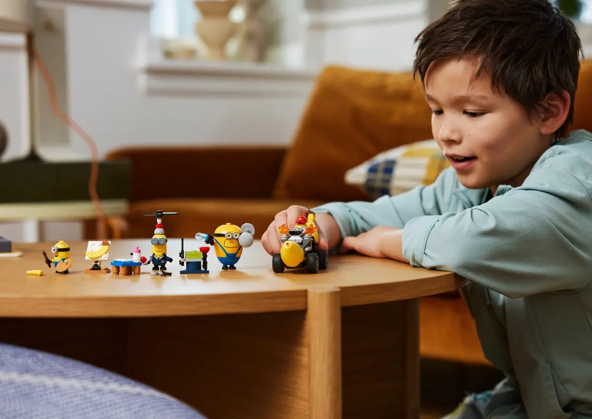LEGO Despicable Me 75580 Minions and Banana Car set, image 8