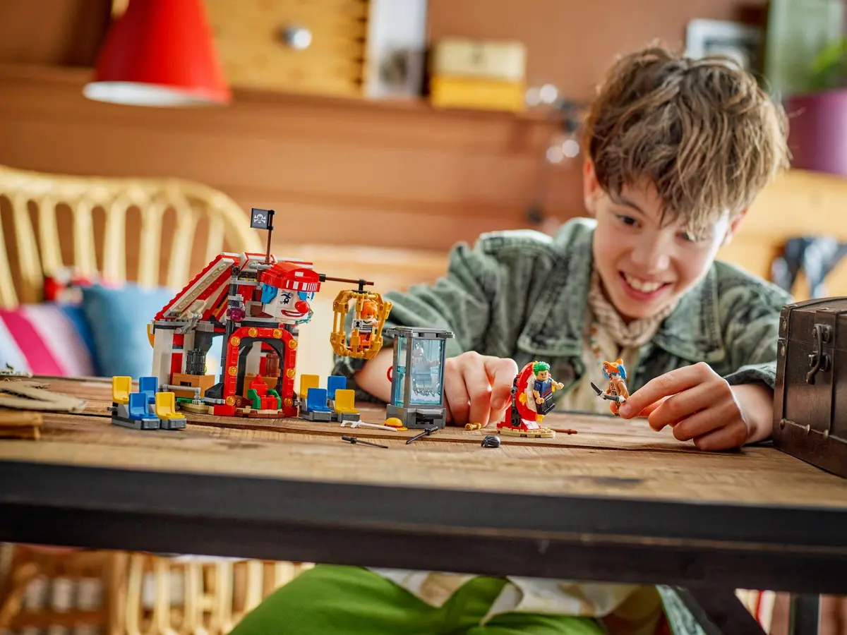 LEGO One Piece 75637 Buggy the Clown's Circus Tent set, image 7
