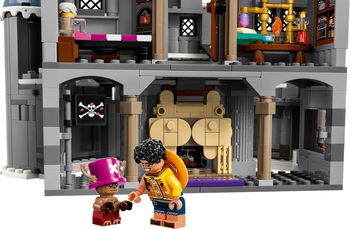 LEGO One Piece 75645 Battle at Drum Castle set, image 8