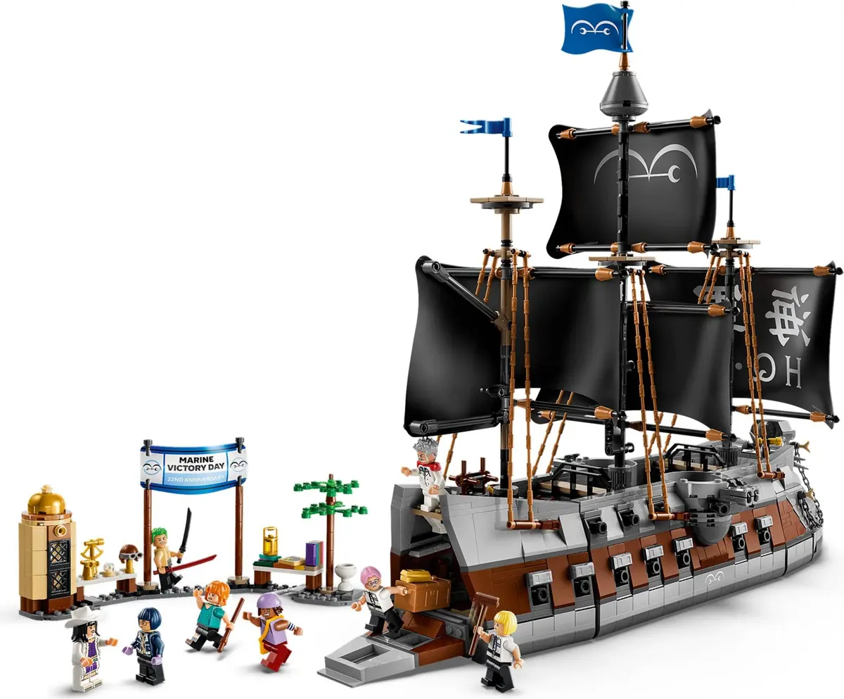LEGO One Piece 75646 Garp's Marine Battleship set, image 6