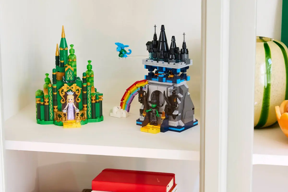 LEGO Wicked 75689 Emerald City & Kiamo Ko Castle set, image 6