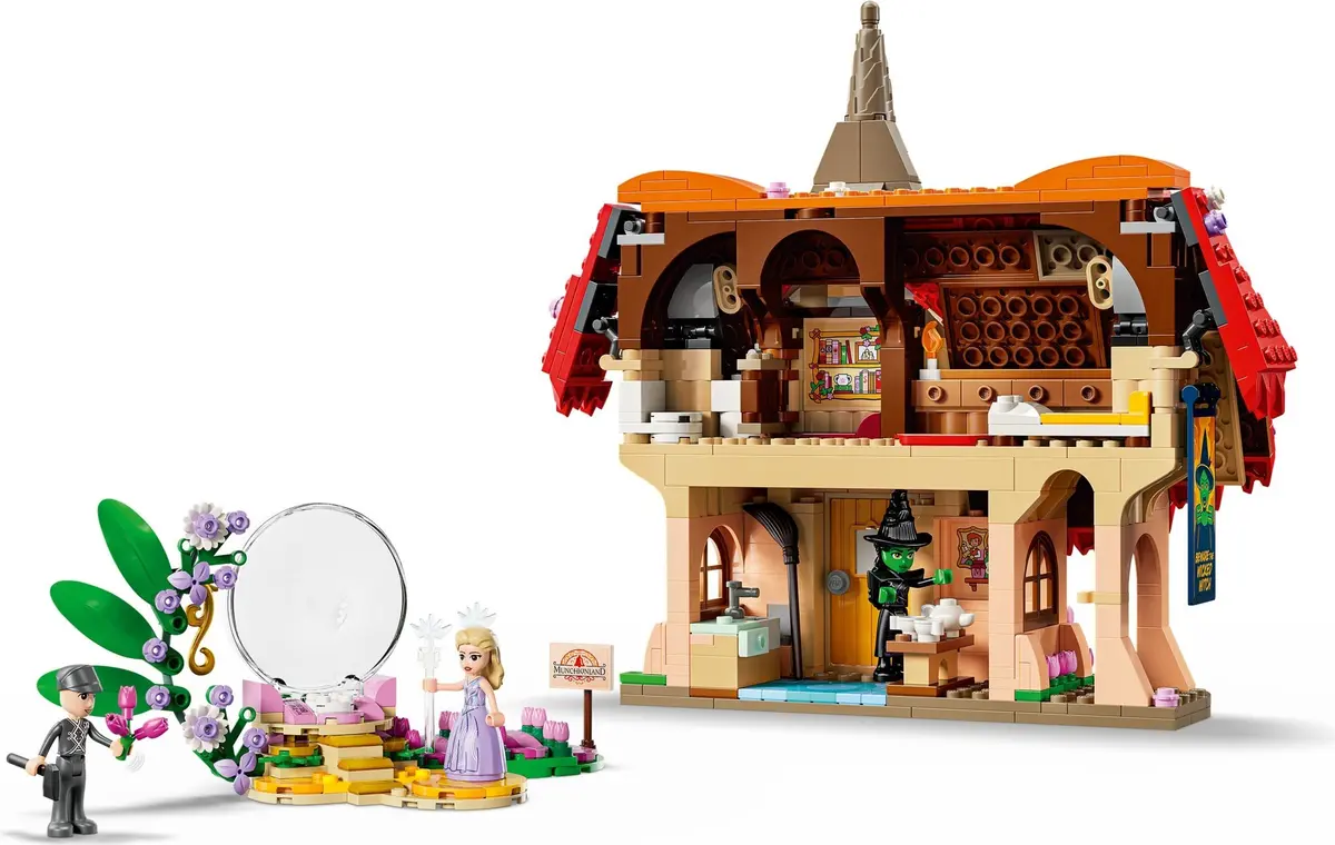 LEGO Wicked 75690 Glinda & Elphaba Visit Munchkinland set, image 9