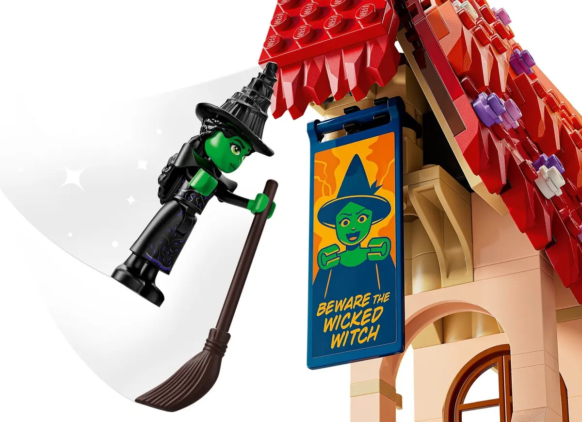 LEGO Wicked 75690 Glinda & Elphaba Visit Munchkinland set, image 10