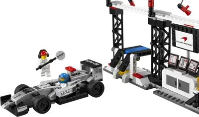 LEGO Speed Champions 75911 McLaren Mercedes Pit Stop set, image 10