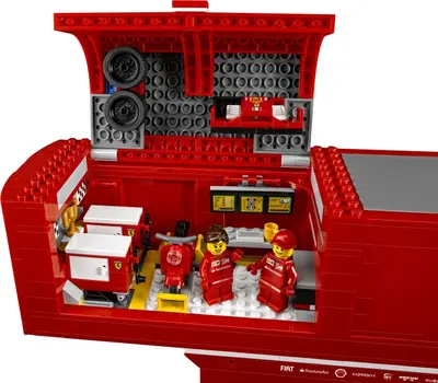 LEGO Speed Champions 75913 F14 T & Scuderia Ferrari Truck set, image 27